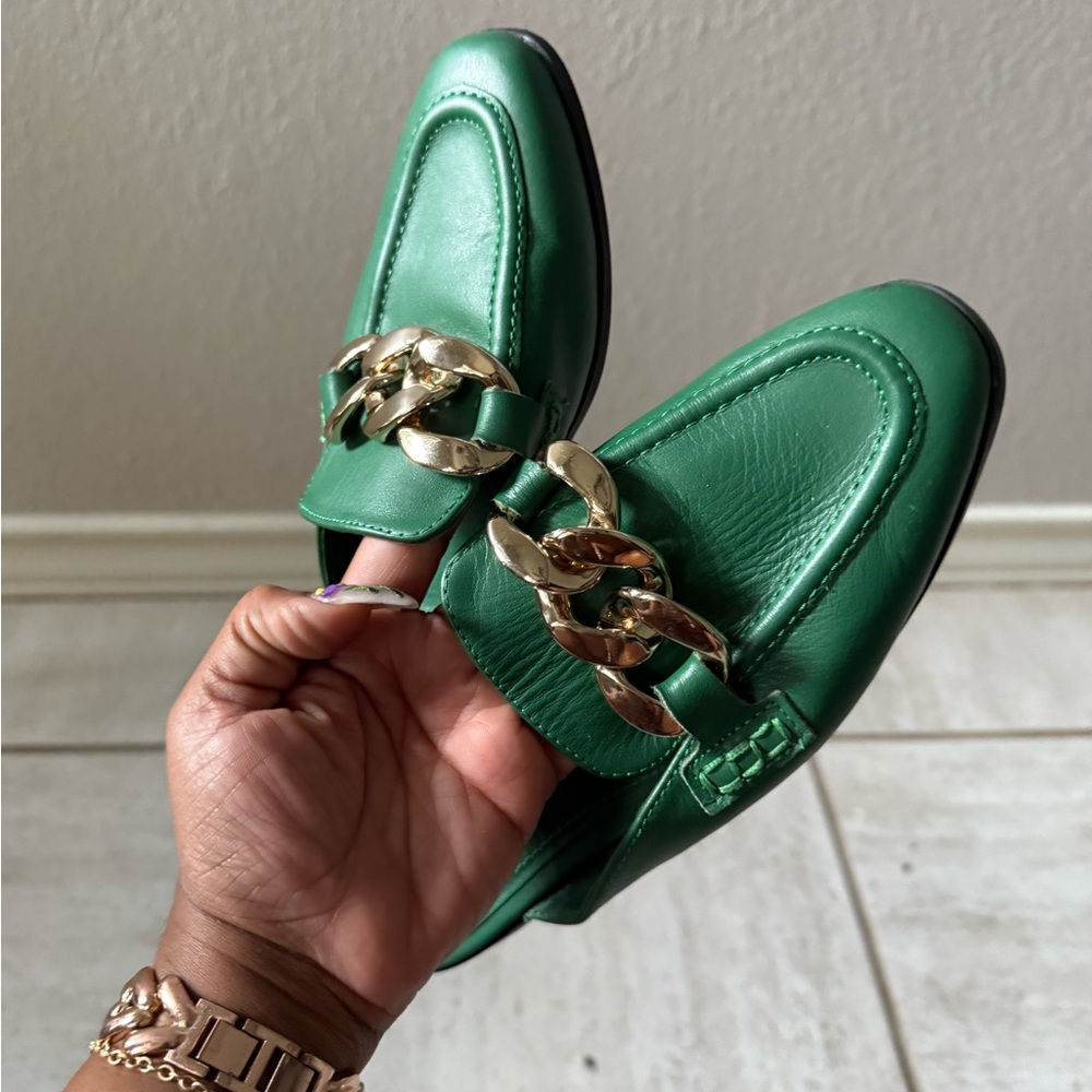Steve Madden Green and Gold Chain Loafers